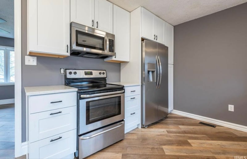 Building Photo - 635 Robin Dr