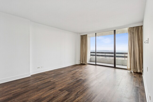 Building Photo - 2660 Peachtree Rd NW