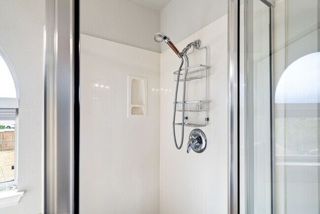 Building Photo - 2735 Encino River