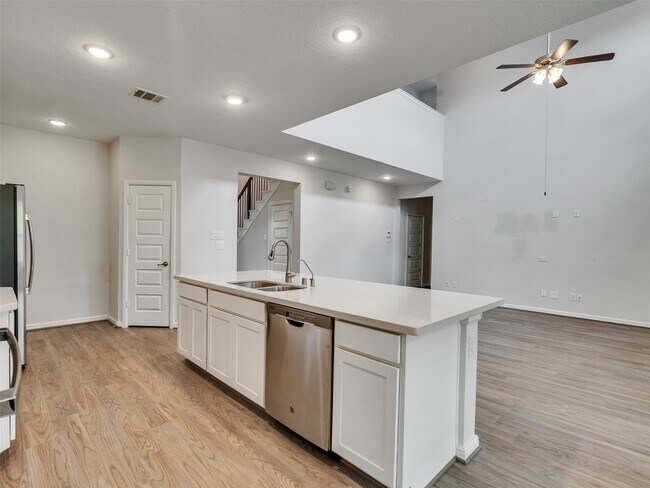 Building Photo - 85 Fermata Ln