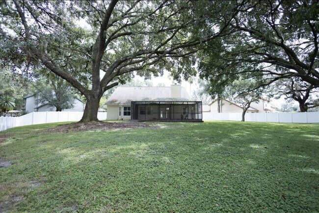 Building Photo - 16104 Stowe Ct