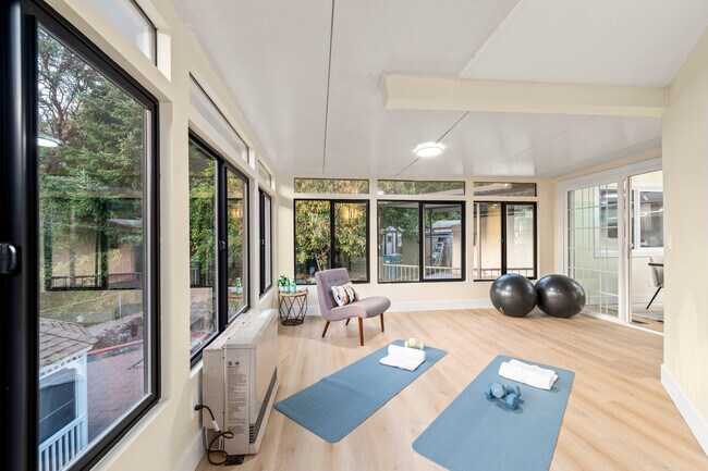 Building Photo - 130 SW 194th St