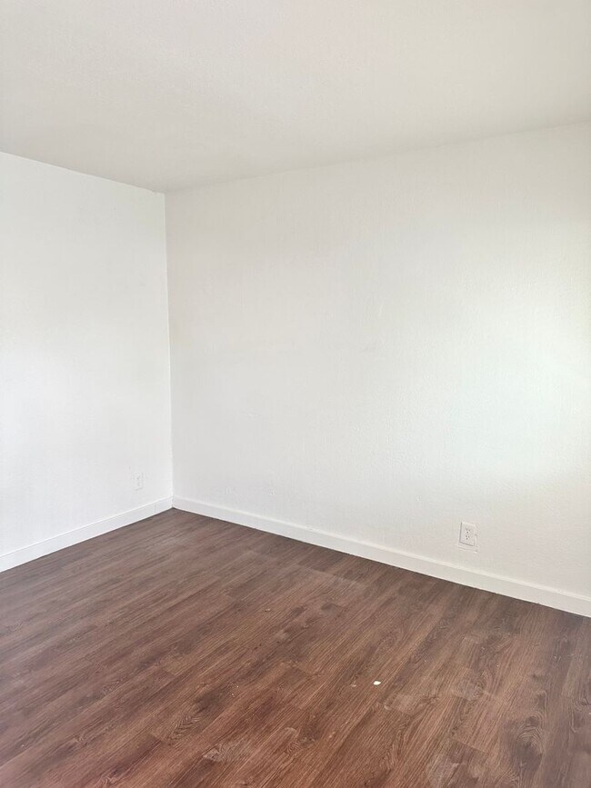 Building Photo - Madison