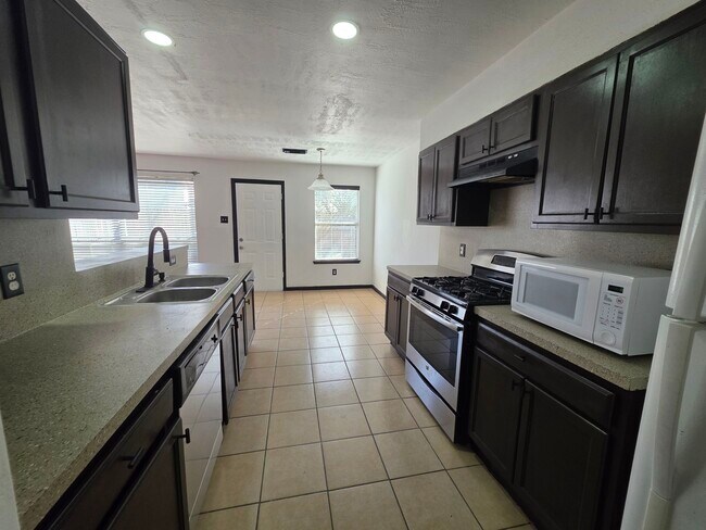 Building Photo - 2647 Kiplands Ct