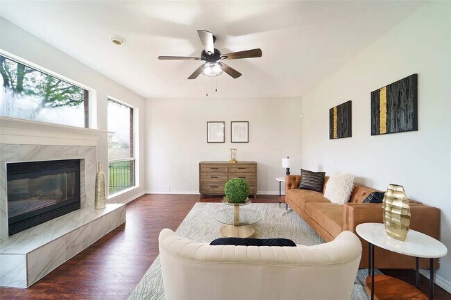 Building Photo - 2813 Ariel Cv