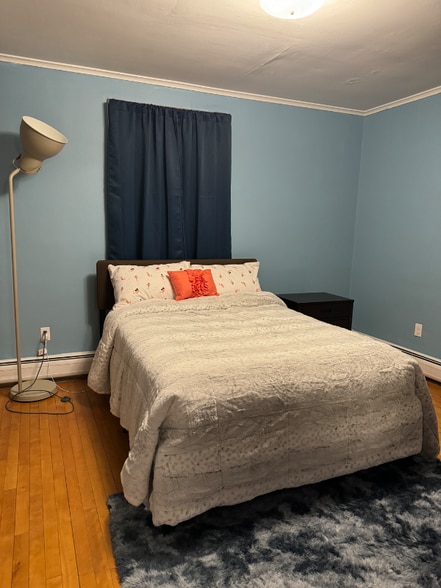 Primary Photo - 124 W Broadway