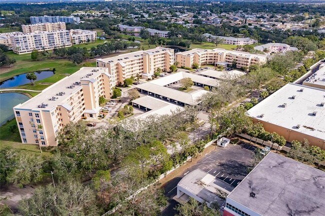 Building Photo - 4550 Pinebrook Cir