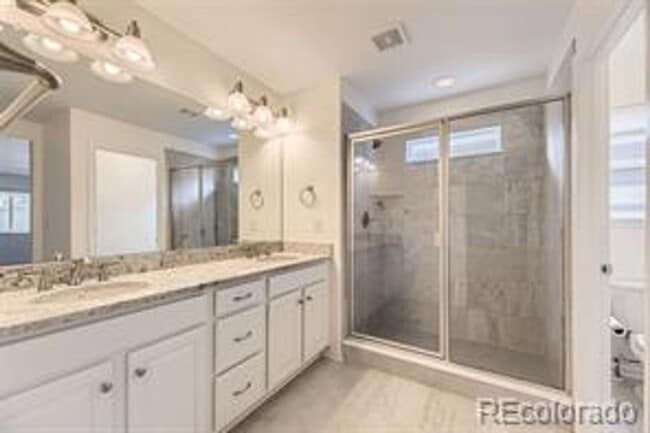Building Photo - Rent Special!! $600 off the 1st months ren...