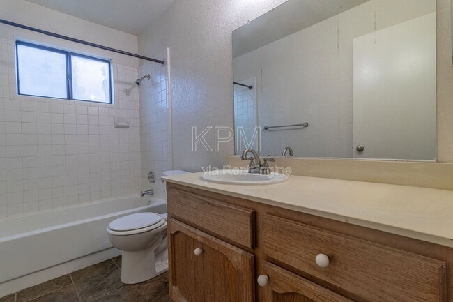 Building Photo - 2828 Smoke Tree Cir