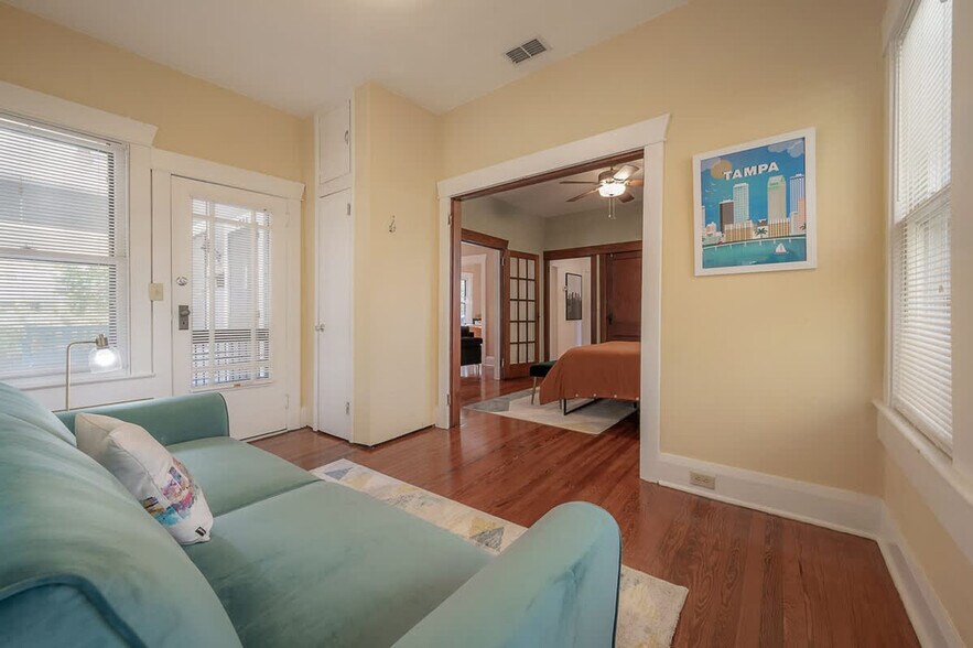 Building Photo - 5708 N Suwanee Ave