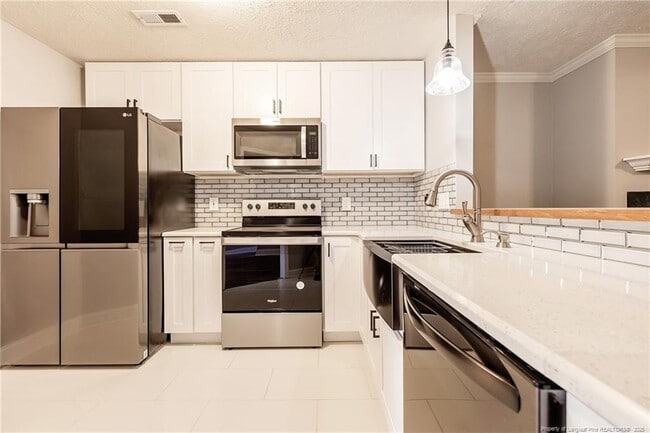 Building Photo - 350 Bubble Creek Ct