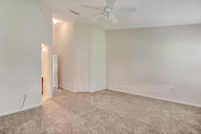 Building Photo - 608 Birchbark Trail