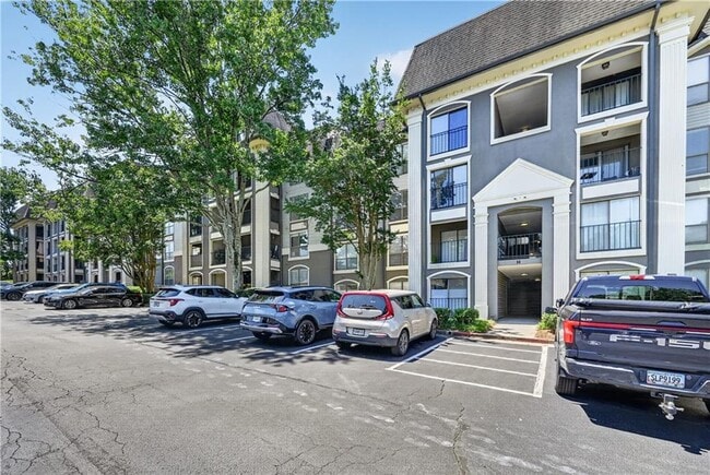 Building Photo - 2657 Lenox Rd NE
