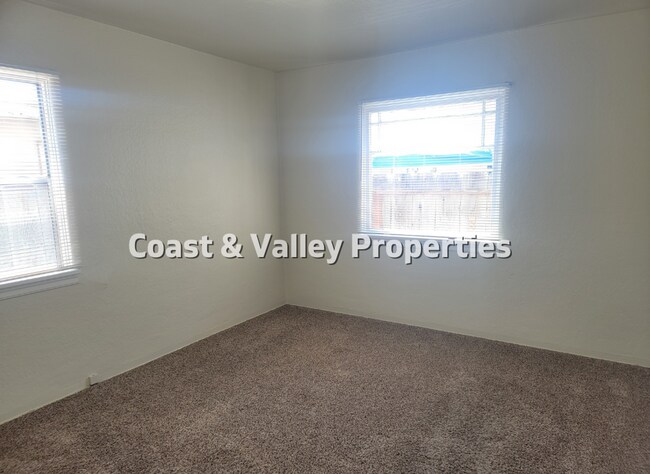 Building Photo - 226-228 Lang Street, Salinas, CA 93901