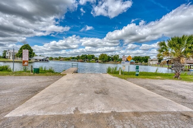 Building Photo - 1304 Prairie Creek Dr