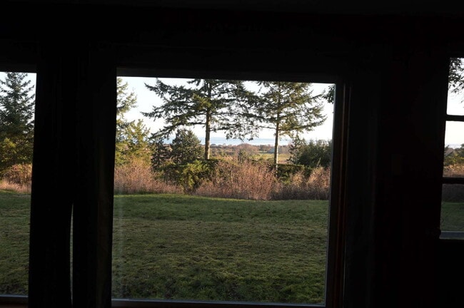 Building Photo - 2 bed 1 bath in a country setting