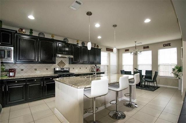 Building Photo - 504 Eastland Dr