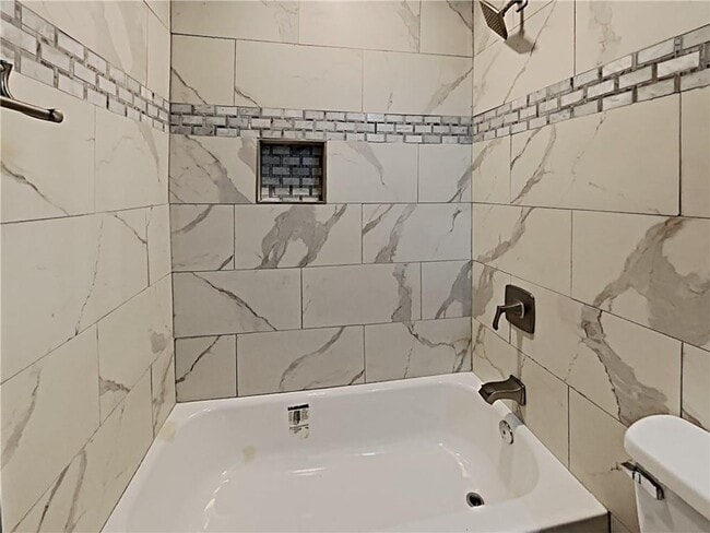 Building Photo - 425 Lanier St NW