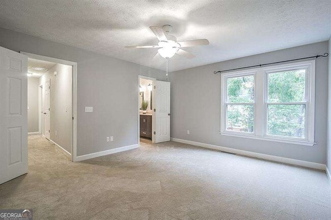Building Photo - 1351 Omie Way