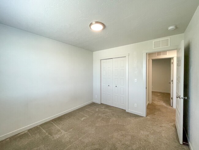 Building Photo - 16891 N Lowerfield Loop
