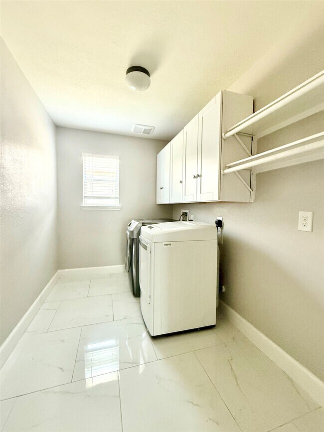 Building Photo - 18603 Morgans Forest Ln