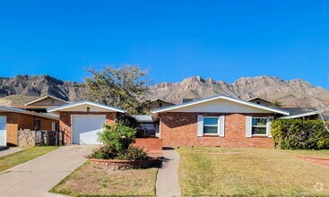 Building Photo - Enjoy beautiful mountain views!