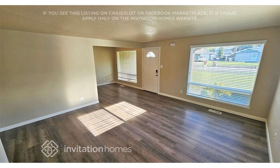Building Photo - 1346 N Lenore Dr