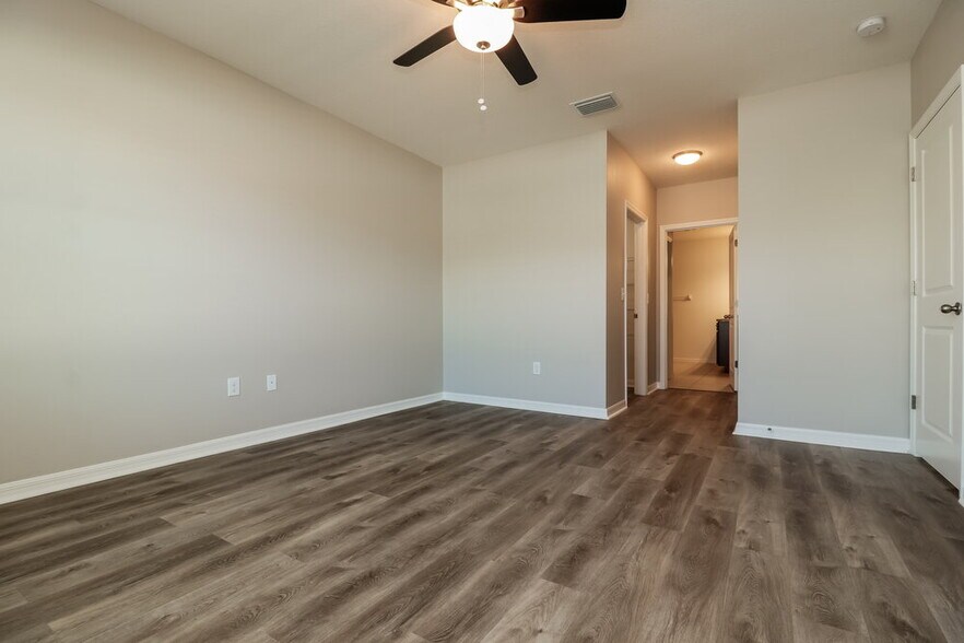 Building Photo - 3767 Bramblewood Loop