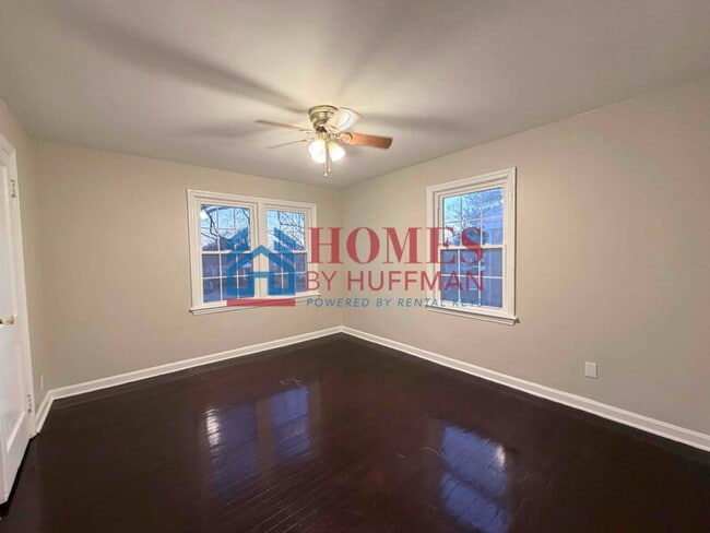 Building Photo - Two-Bedroom Townhouse | Move-in Ready