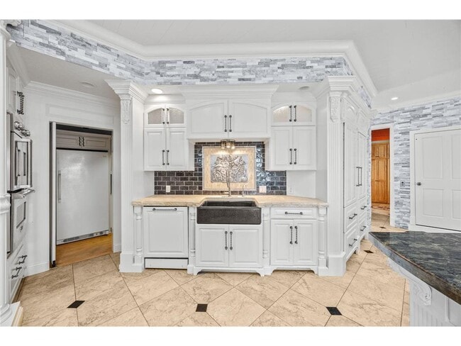 Building Photo - 1560 Bluff Creek Dr