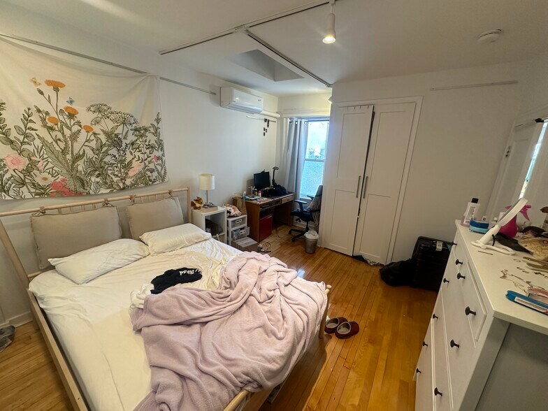 Building Photo - 231 Harvard St