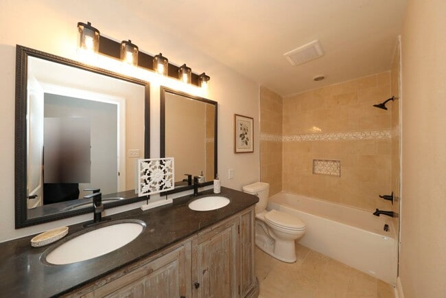 Building Photo - Luxury Kingsmill Treehouse Retreat | 7BR Custom Home with Private Suite