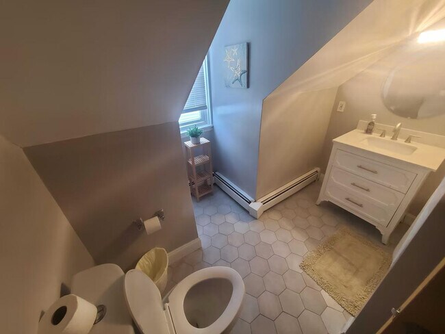 Building Photo - 56 Longmont St