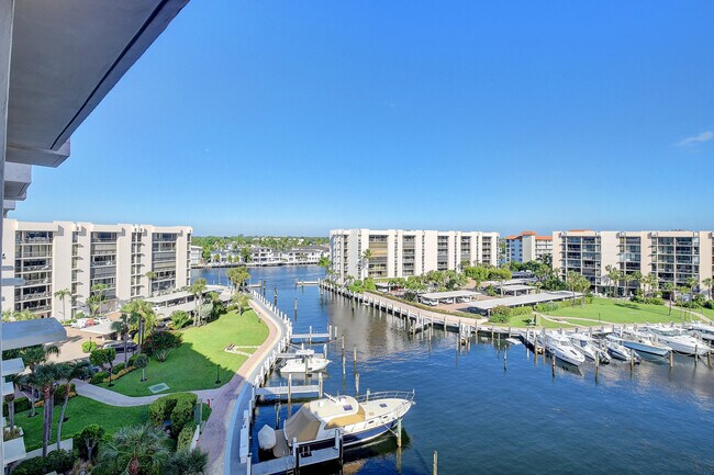 Building Photo - 2687 N Ocean Blvd