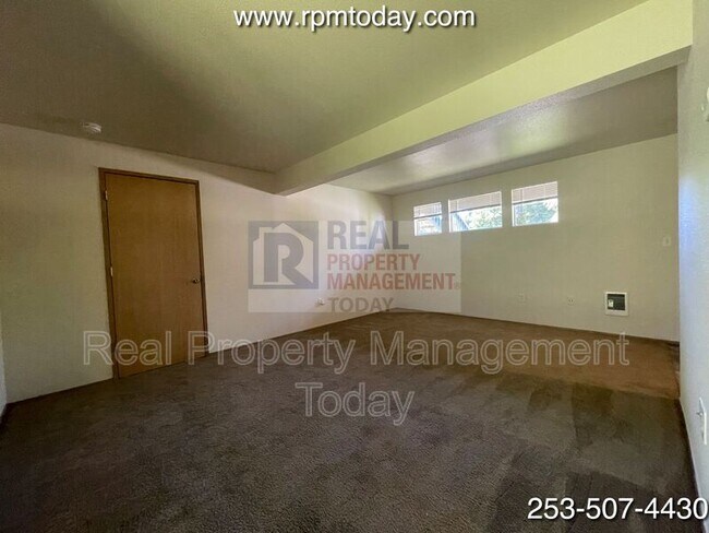 Building Photo - 3810 22nd Ave SE