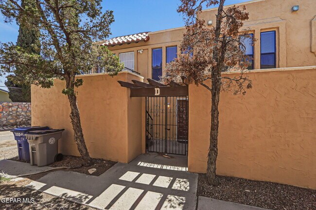 Building Photo - 10604 Springwood Dr