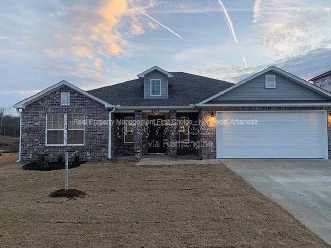 Building Photo - 4205 SW Lenox Ave