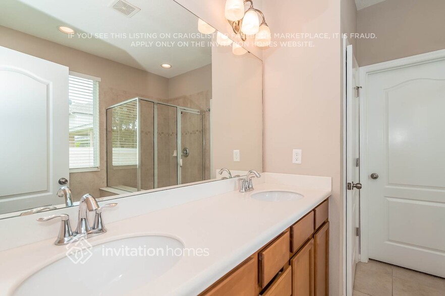 Building Photo - 684 Briar View Dr