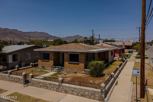 Building Photo - 4029 Hueco Ave