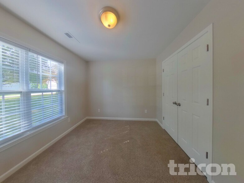 Building Photo - 3855 Range Crest Ct