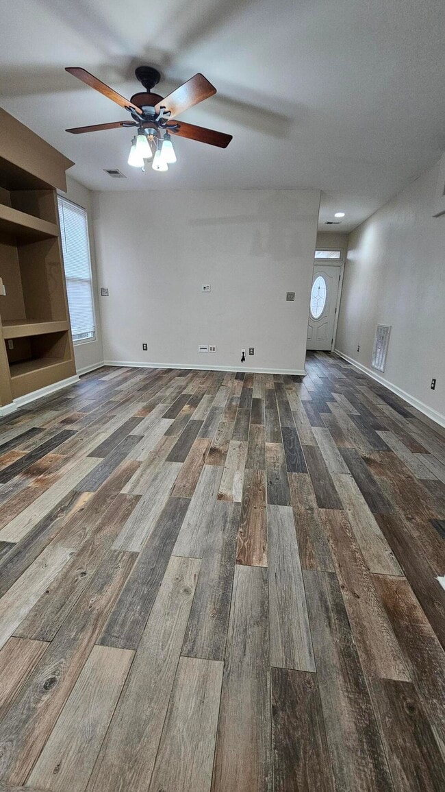 Building Photo - 2548 Maggie Cove