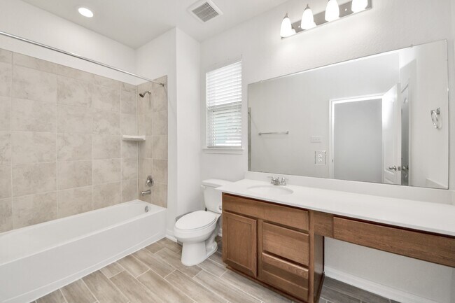 Building Photo - 1270 Glendora Dr
