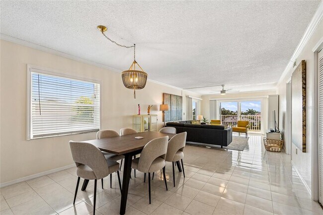 Building Photo - 719 Pinellas Bayway S