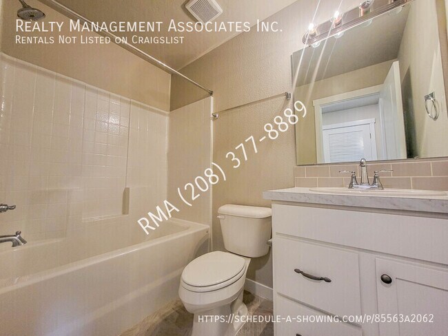 Building Photo - 6053 S Boddington Ln