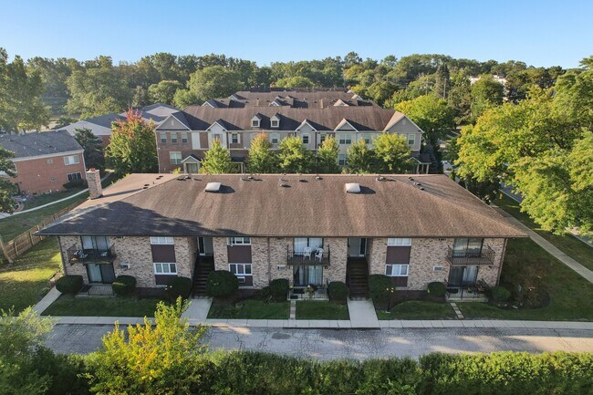 Building Photo - 505 Kenilworth Ave