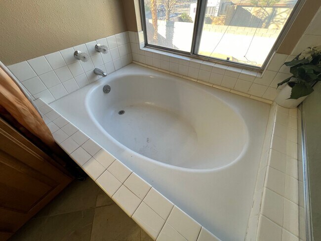 Building Photo - 4BD/3BA HOME IN SPRING VALLEY W/ SOLAR, POOL & SPA!