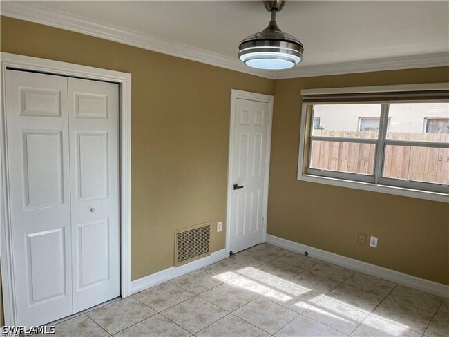 Building Photo - 2036 41st St SW