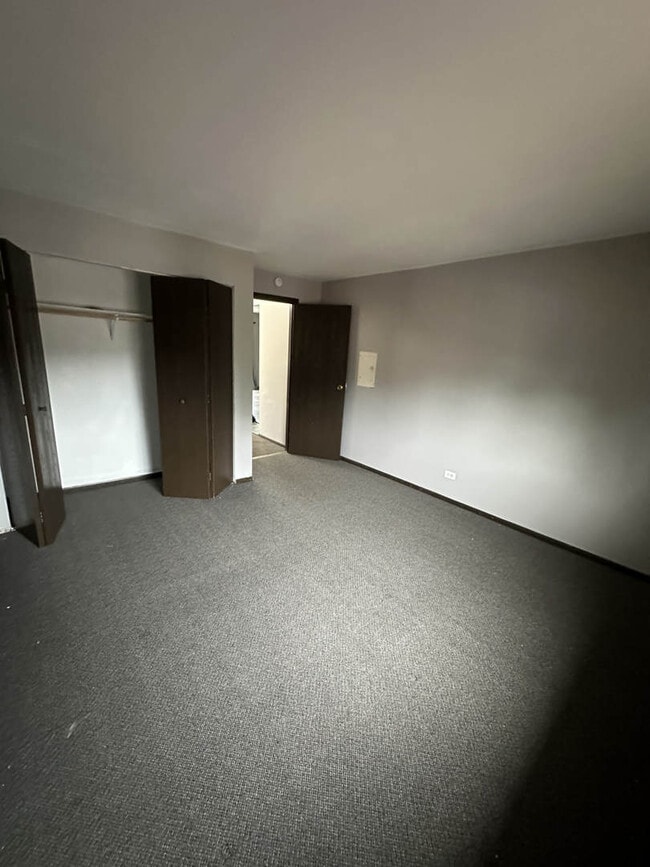 Building Photo - 14803 Kilpatrick Ave