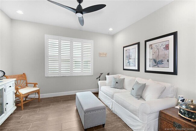 Building Photo - 11933 SW Coral Cove Pkwy