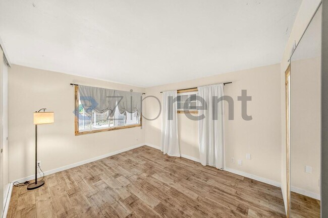 Building Photo - 6150 Coke Ave